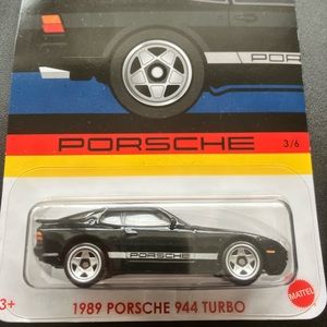 Hot Wheels 1989 PORSCHE 944 TURBO